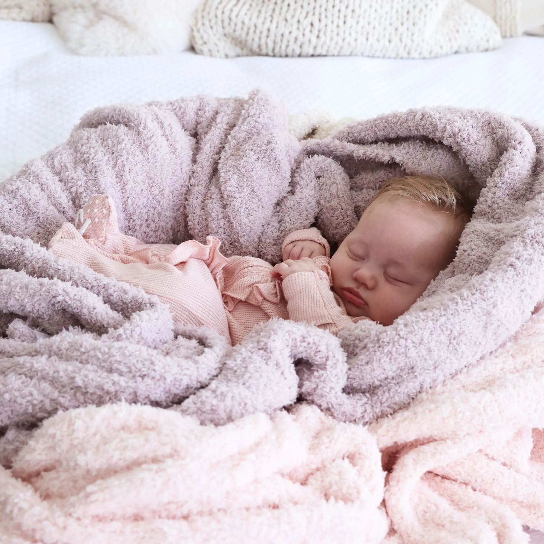 CuddleLane™ Luxe Blankets | Dusty Purple