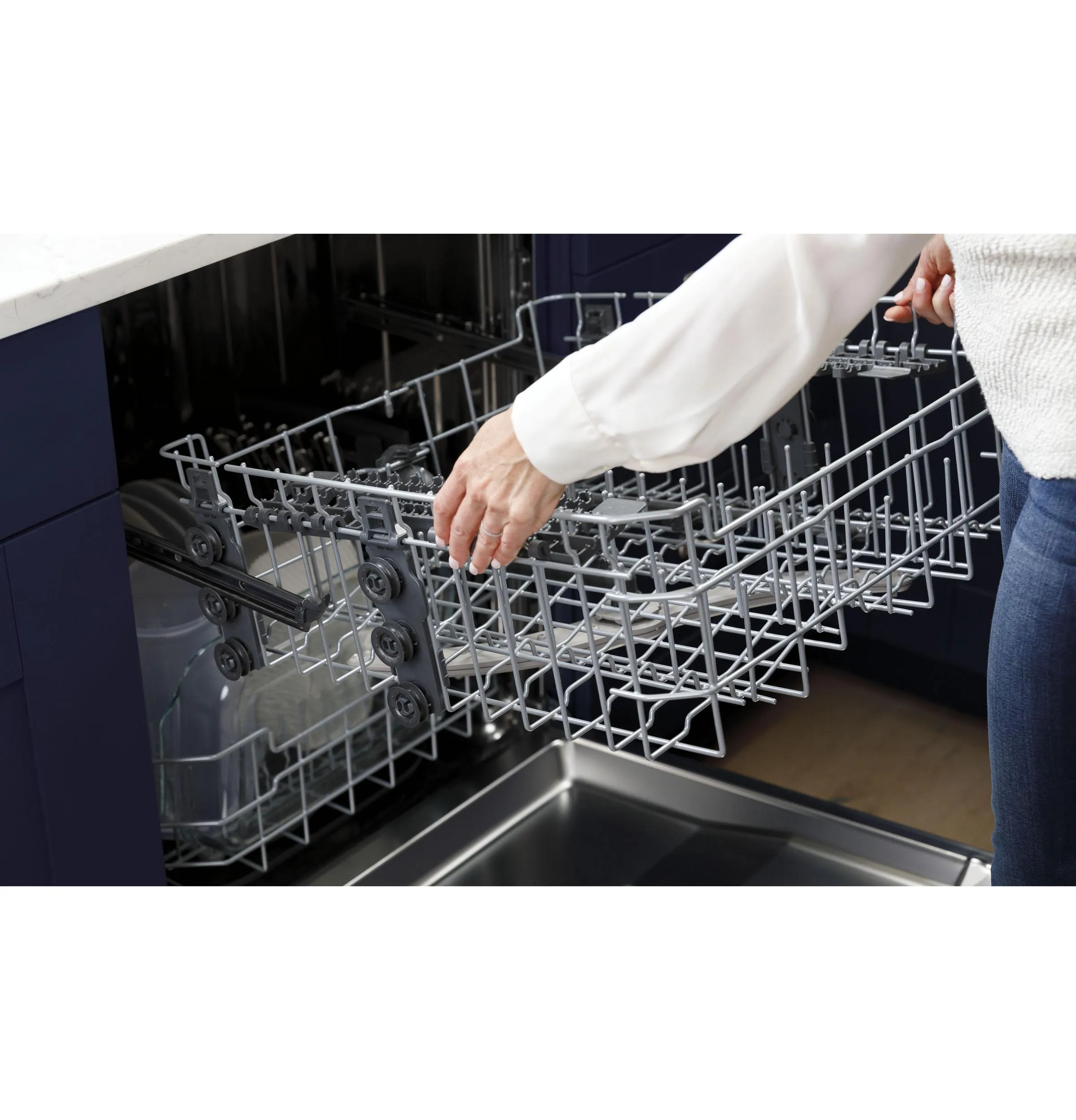 GDT530PGPWW GE® ENERGY STAR® Top Control with Plastic Interior Dishwasher with Sanitize Cycle & Dry Boost