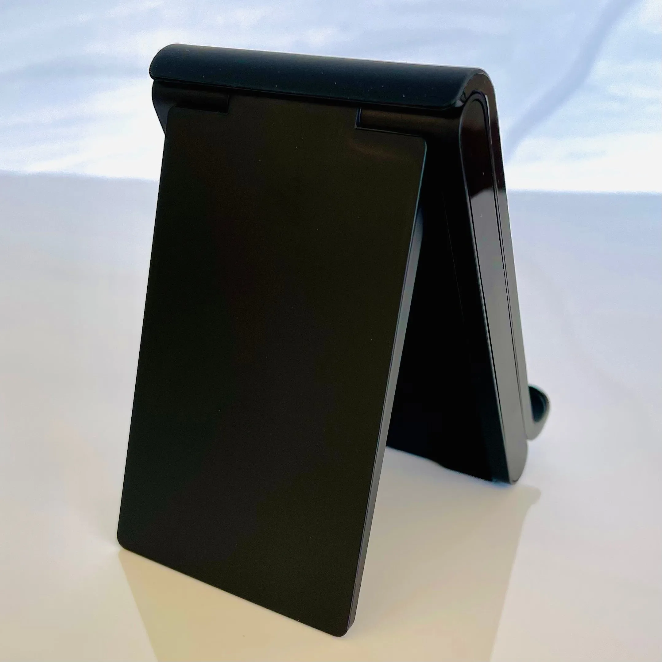 The Tech Wellness Touchless Smartphone System - Stylus & Tech Stand!