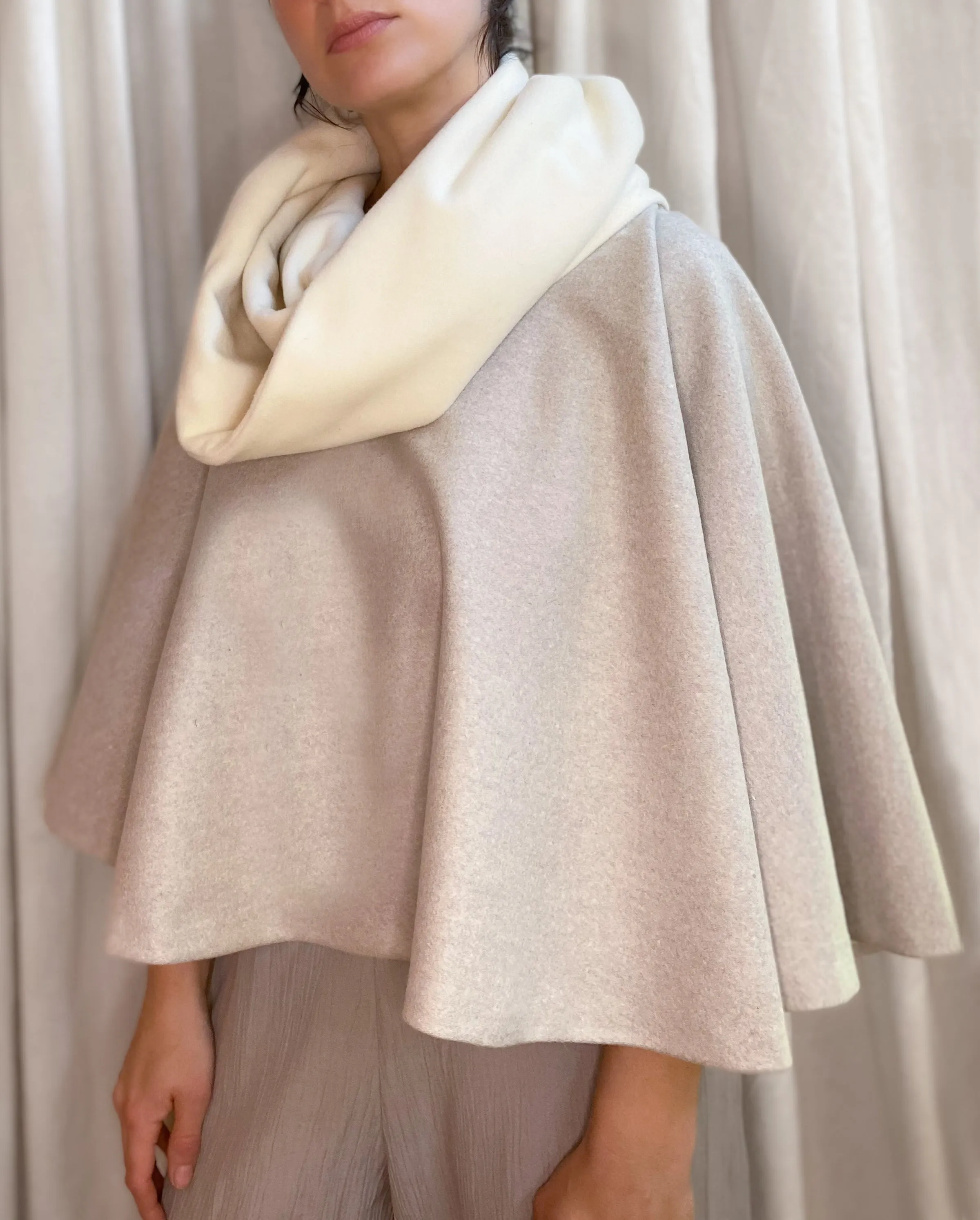 WOOL CAPE [ Beige, Cream, Poncho, One Size ]