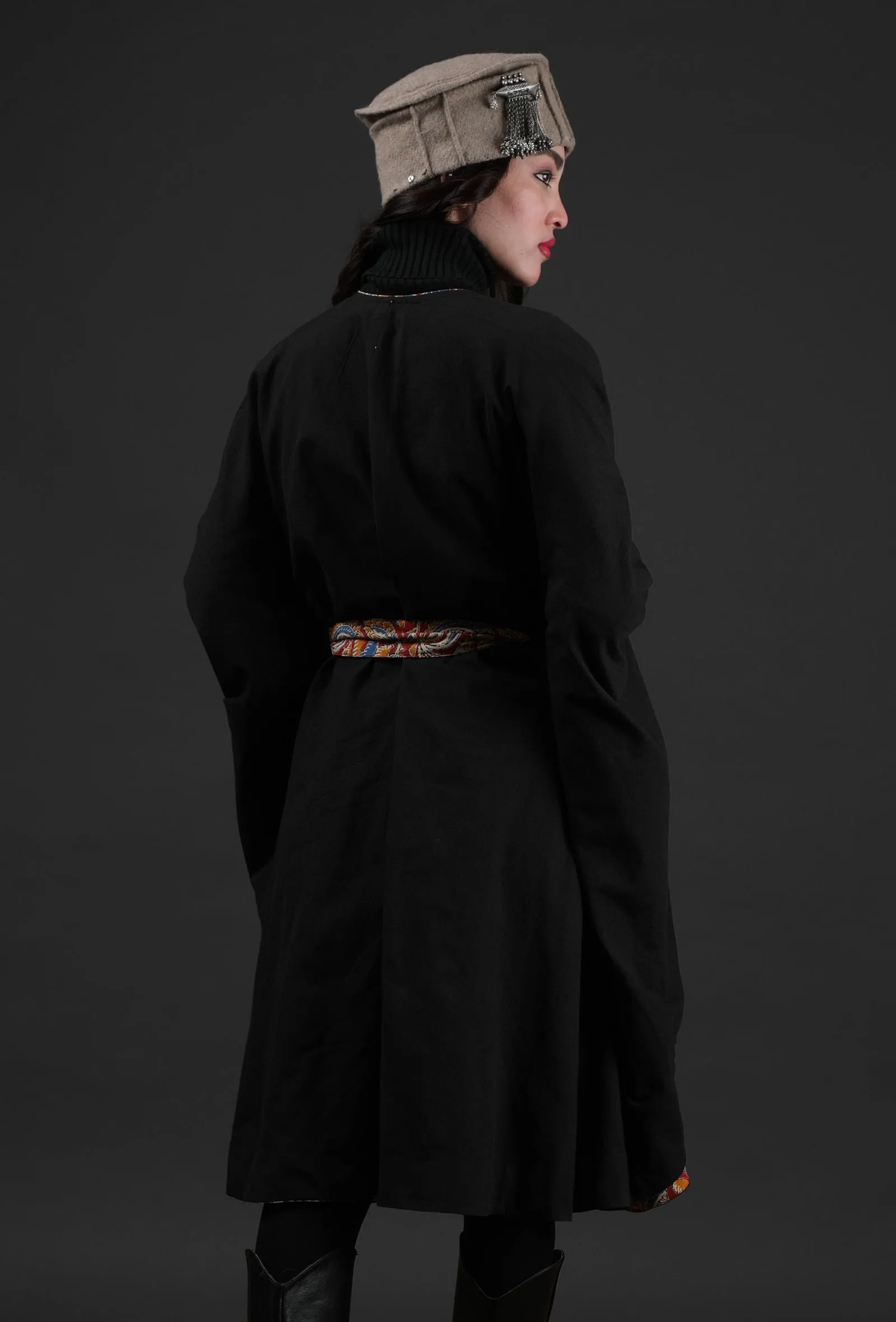 Ziya Black Cashmilon Overlay Cape With Kalamkari Detailing & Waist Belt